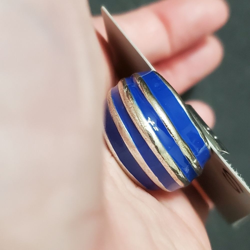 **Last Chance!! Final Sale** Silver tone blue enamel ring Size 8 - Picture 6 of 6